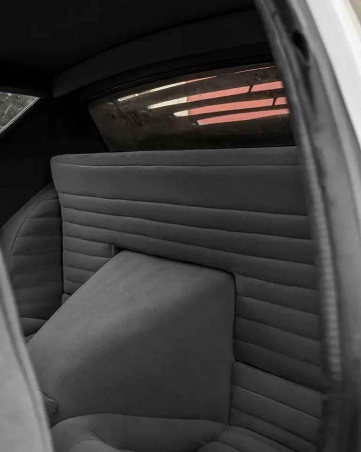 Réalisation de sellerie auto sur mesure Neuf-Marché