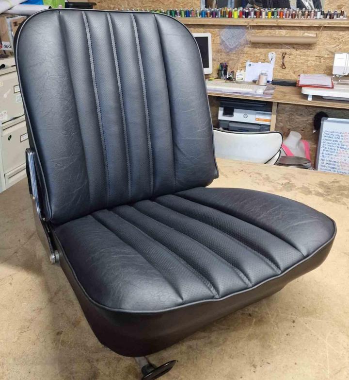 Conception de broderie et personnalisation des objets Neuf-Marché