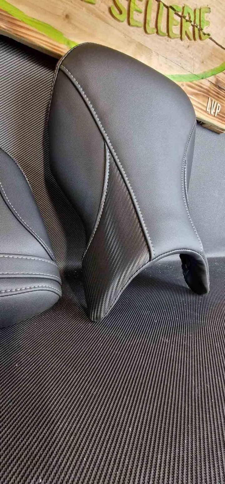 Réalisation de sellerie moto Neuf-Marché