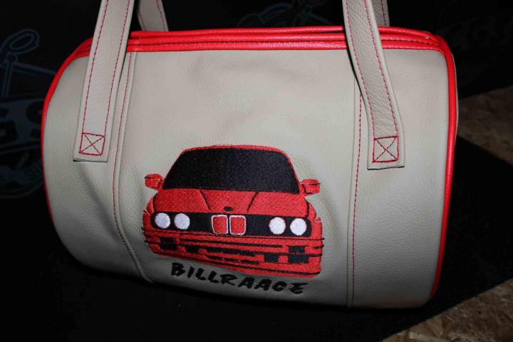 Conception de broderie et personnalisation des objets Neuf-Marché