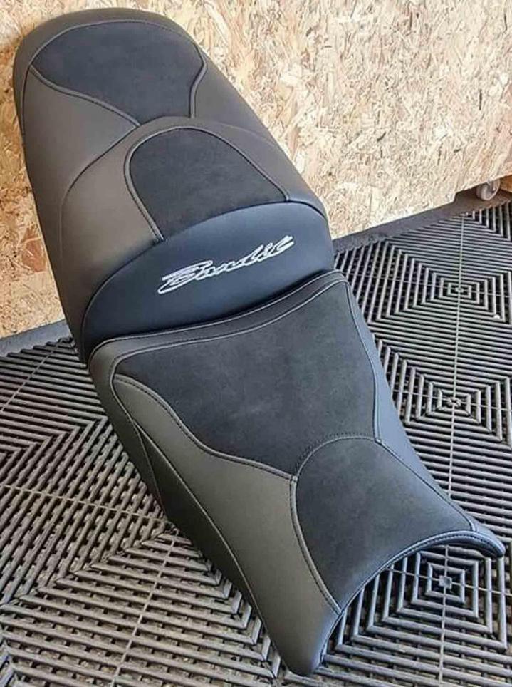 Réalisation de sellerie moto Neuf-Marché